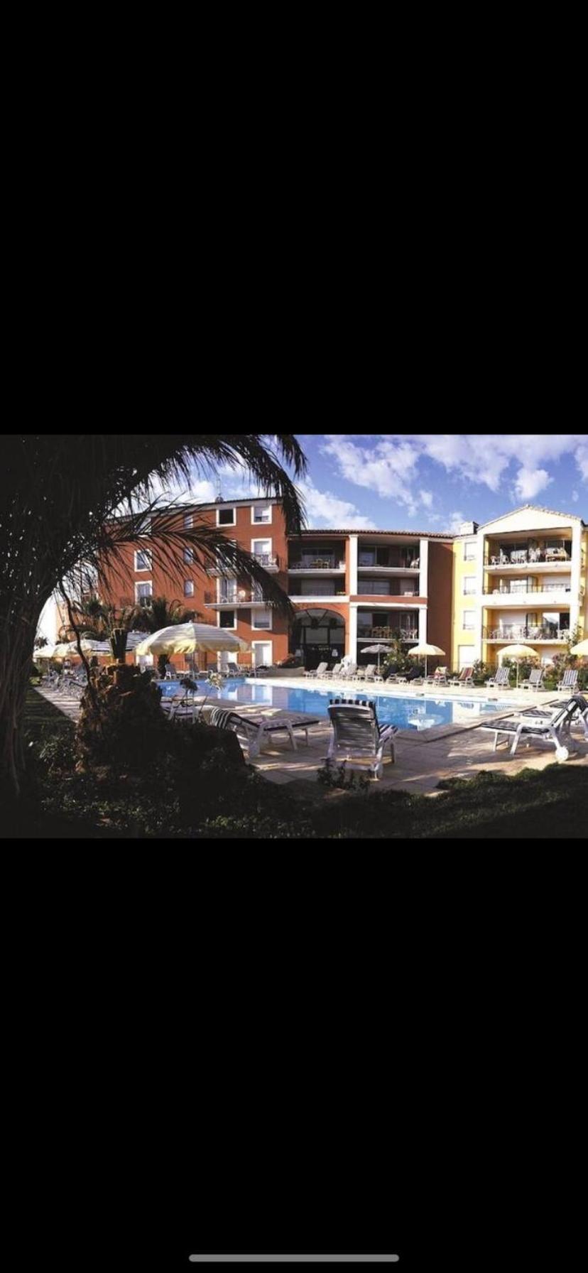 Residence 4 Etoiles Port Marine Sainte-Maxime Kültér fotó