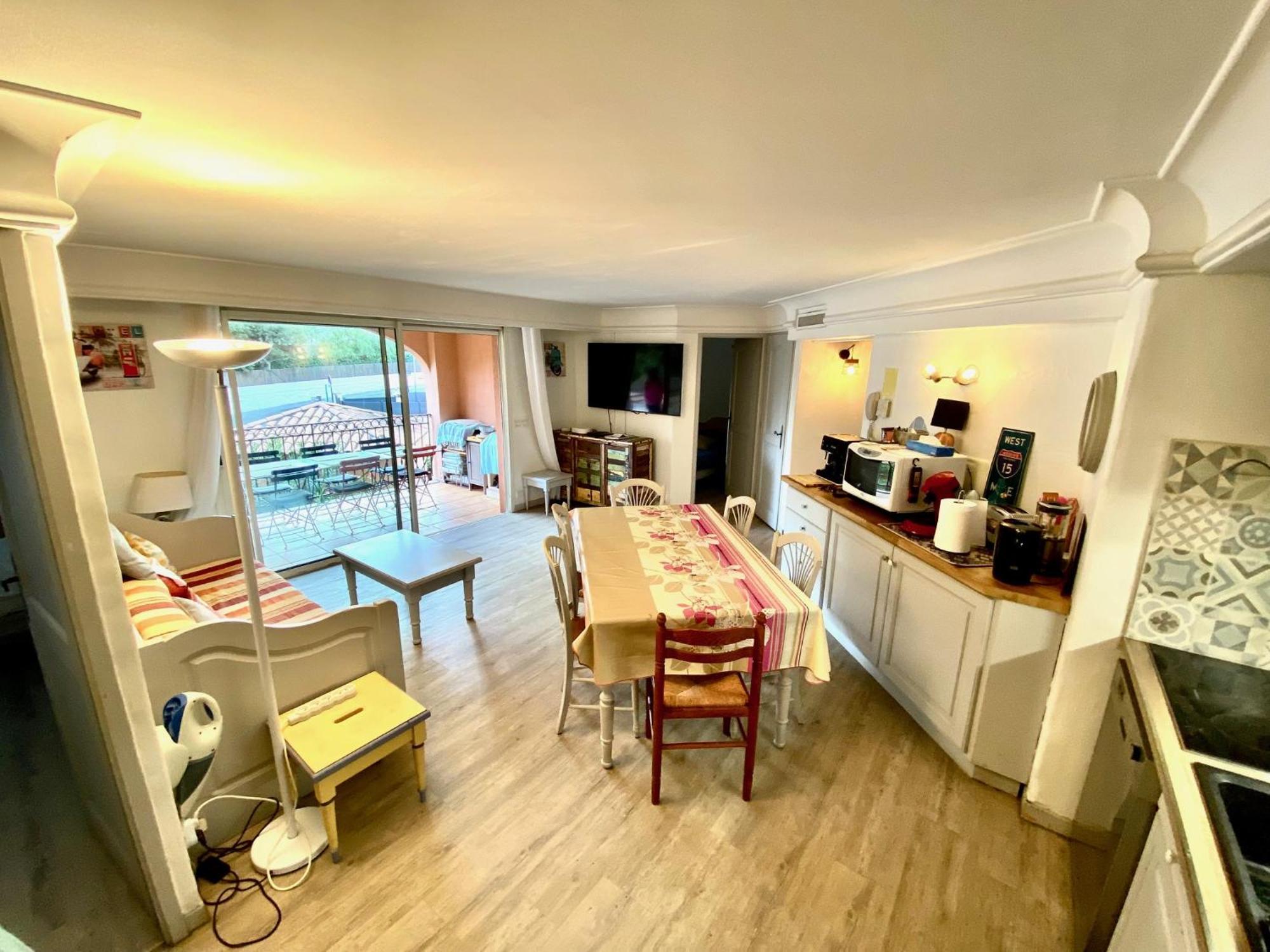 Residence 4 Etoiles Port Marine Sainte-Maxime Kültér fotó